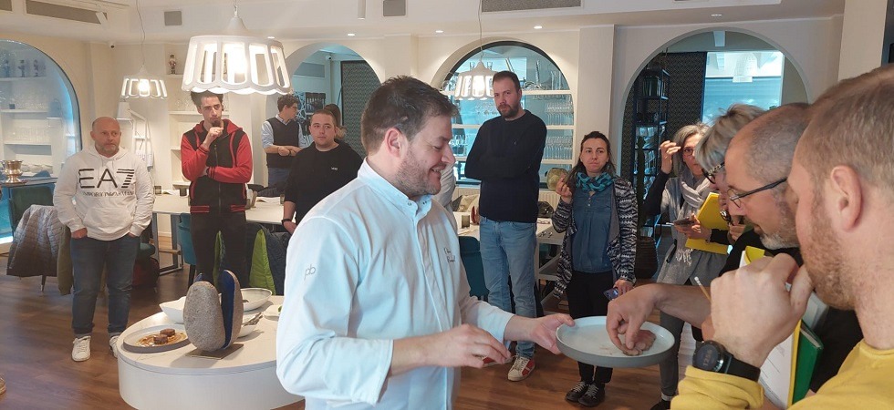 Gli agriturismi vanno “a scuola” dallo chef stellato Peter Brunel: “Con le ricette raccontiamo il territorio trentino”